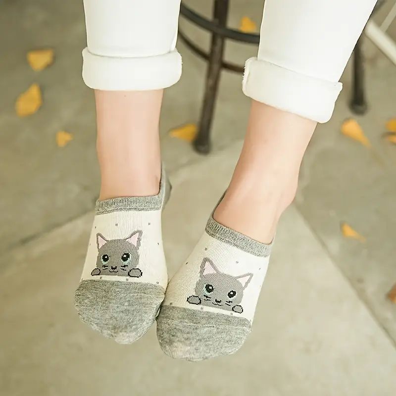 Casual Cat Pattern Socks