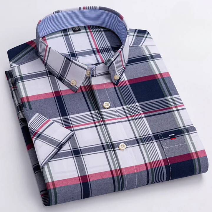 Men's Shirt with Classic Pattern and Tailored Fit