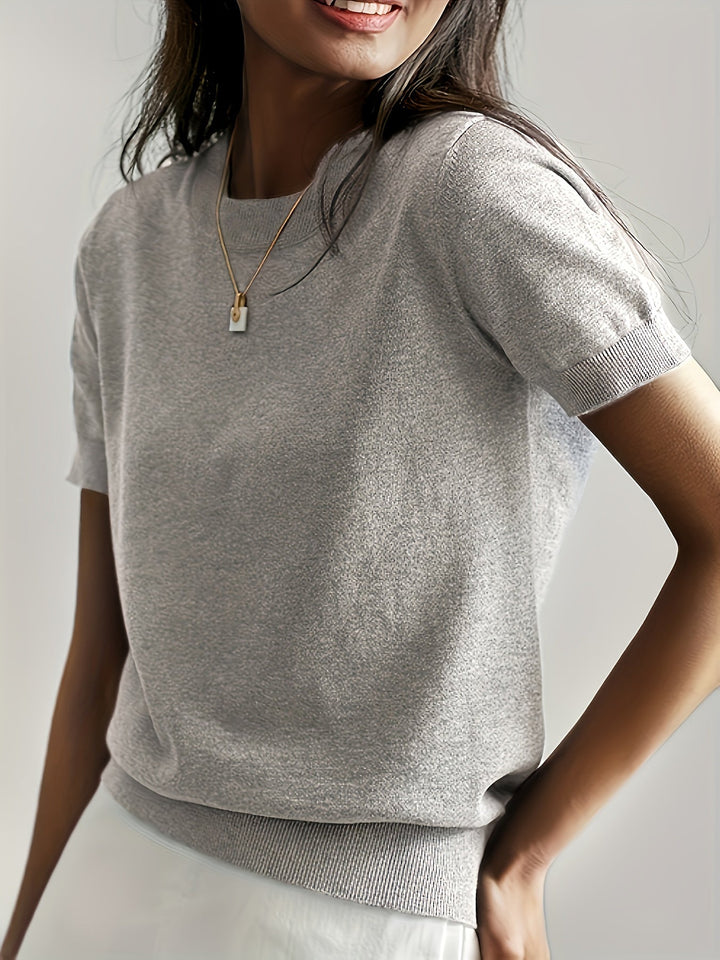 Aurélie - Elegant Fine Knit Top with Round Neck