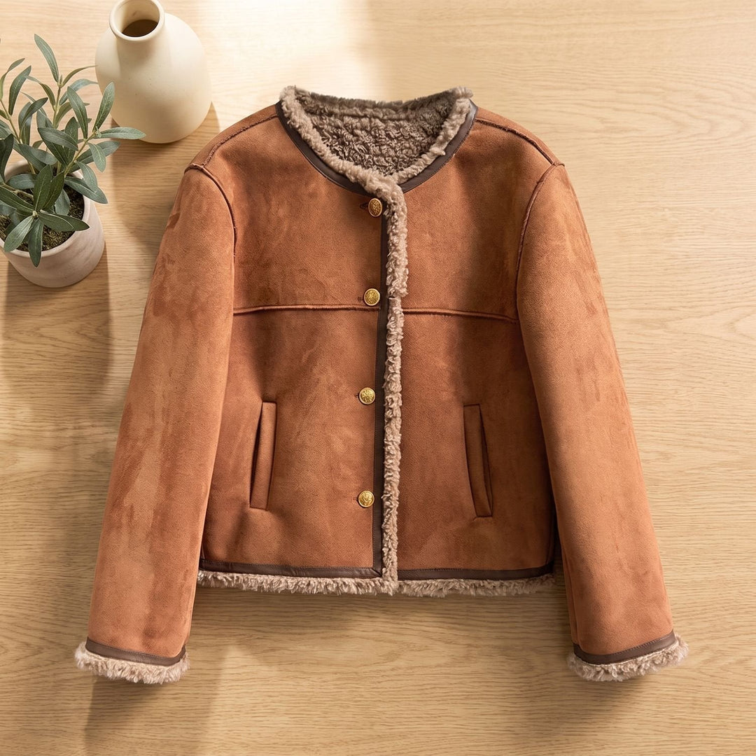 Eleanor | Elegant Short Shearling Jacket with Golden Buttons