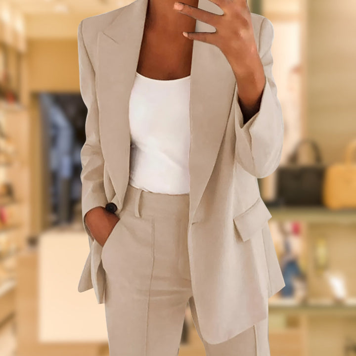 Roseann Revers Suit for Slimming Down - Elena Harper