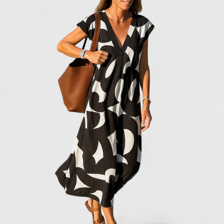 Lysandra Sophisticated Maxi Dress - Elena Harper