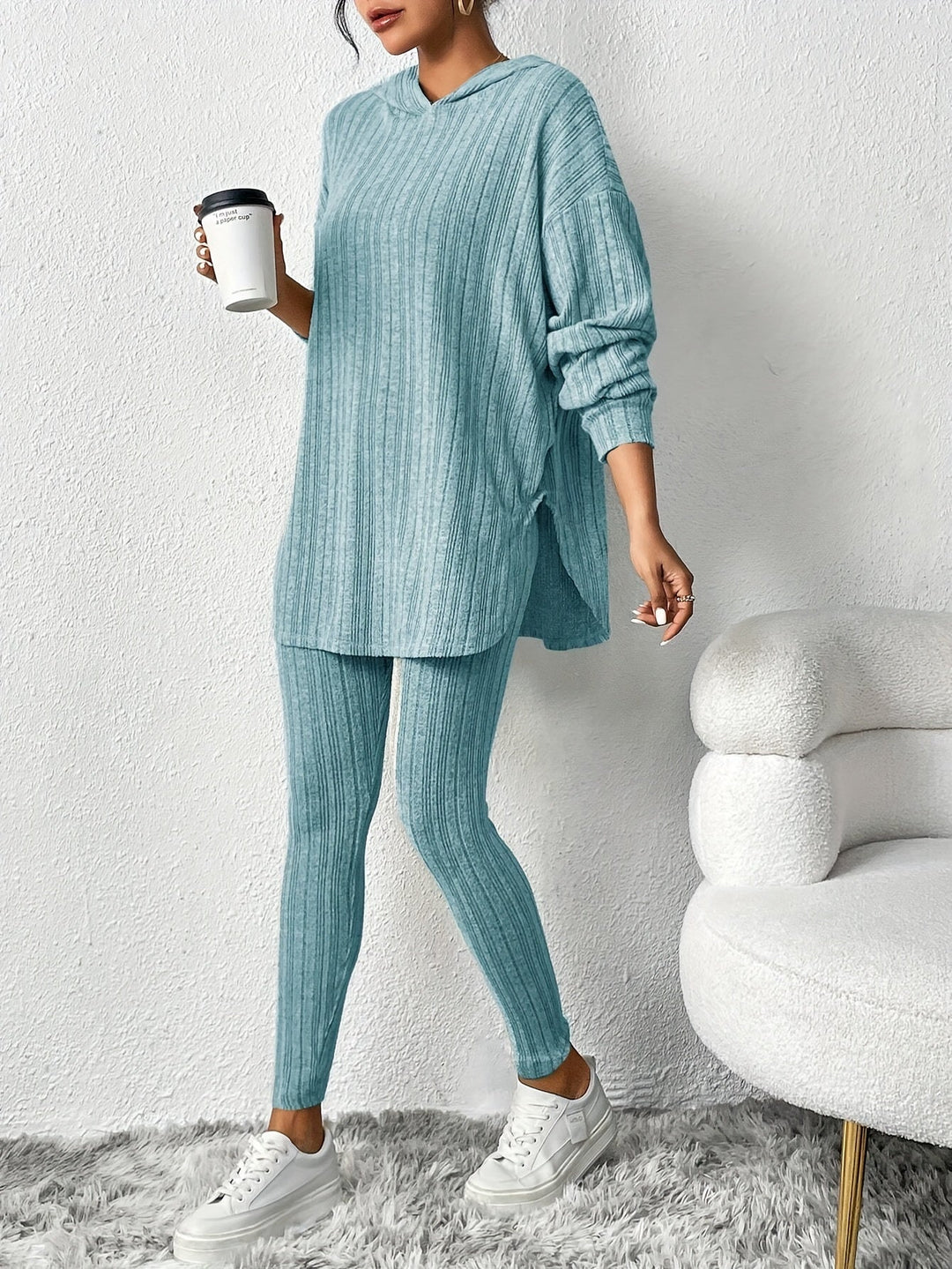 MODERN CLASSIC SET IN TWO PARTS FOR WOMEN
