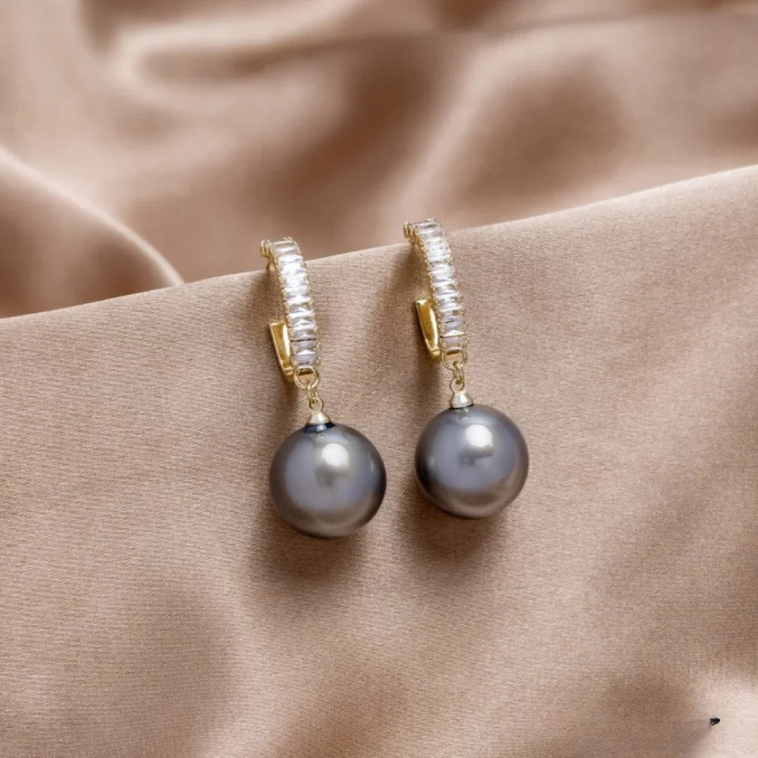 Chic Pearl & Zirconia Earrings