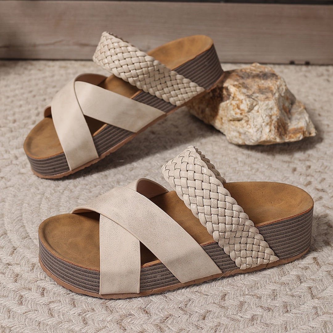 CHIC SANDALS FOR WOMEN