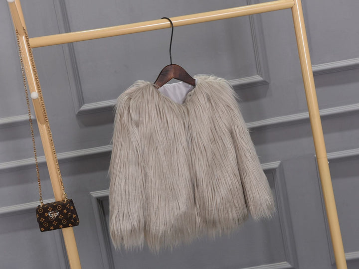 Ladies Luxurious Faux Fur Jacket with Elegant Voluminous Collar