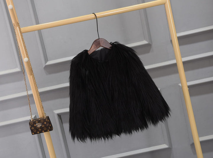 Ladies Luxurious Faux Fur Jacket with Elegant Voluminous Collar
