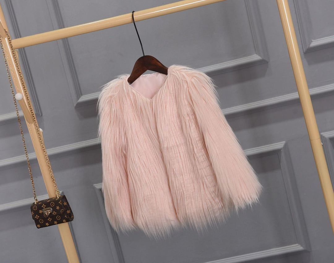 Ladies Luxurious Faux Fur Jacket with Elegant Voluminous Collar