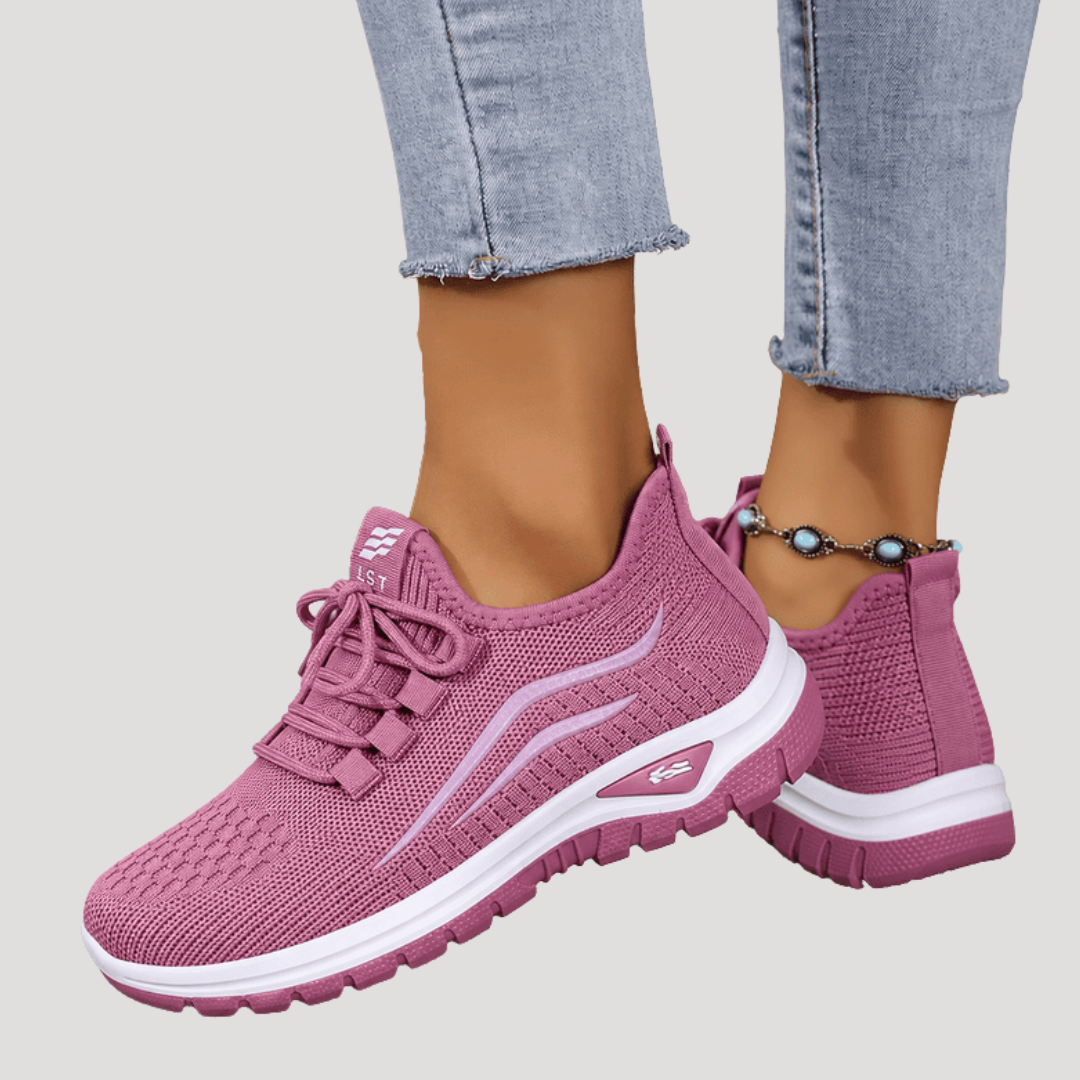 Wide Lace-Up Women's Baskets