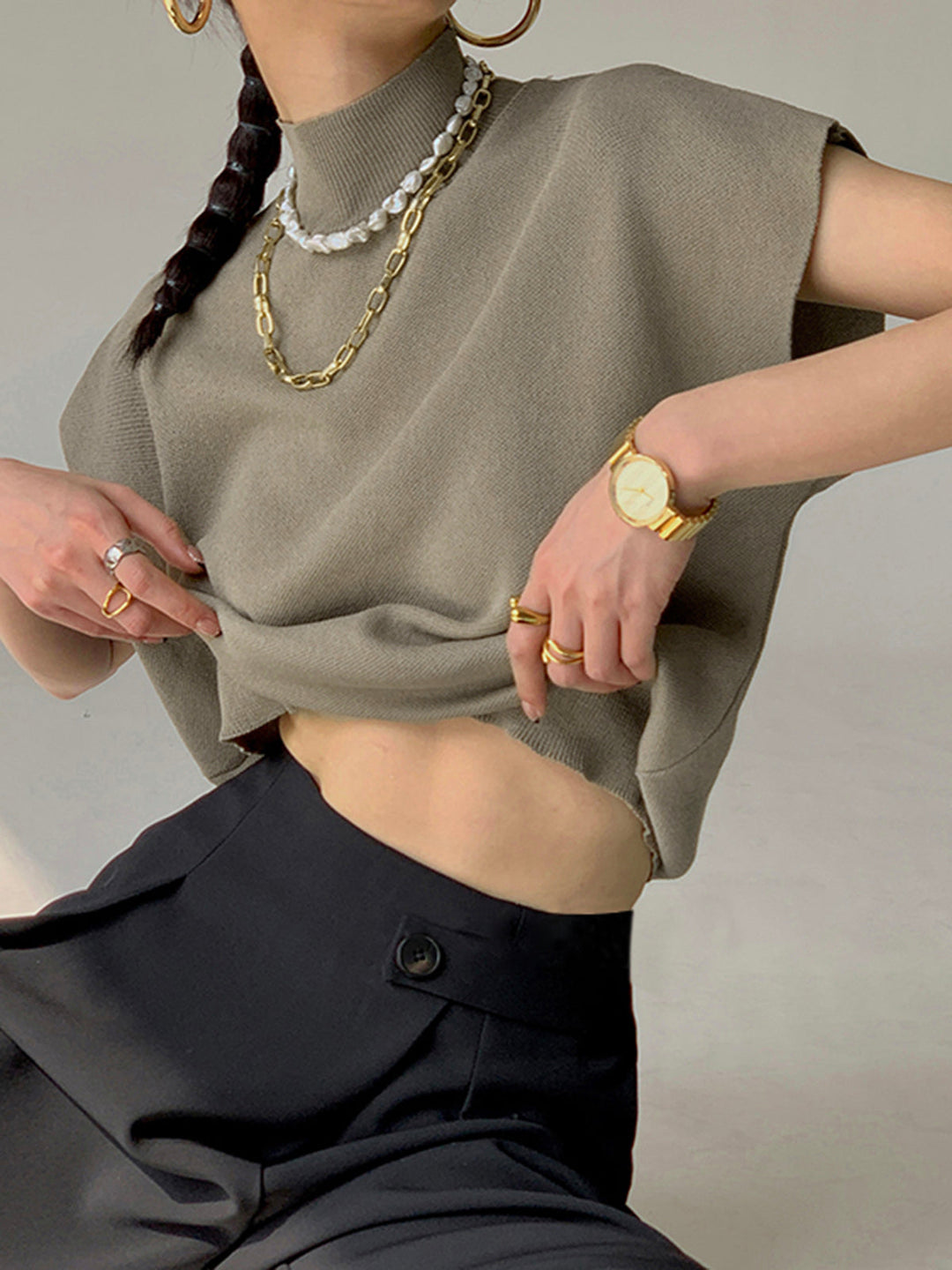 Ismara - Elegant Top with High Collar