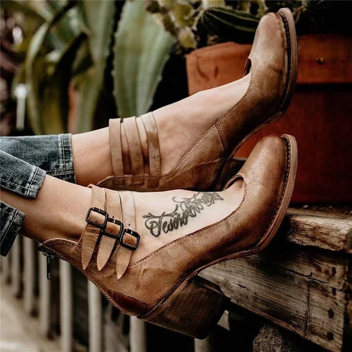 COMFORTABLE AND ELEGANT ANKLE BOOTS