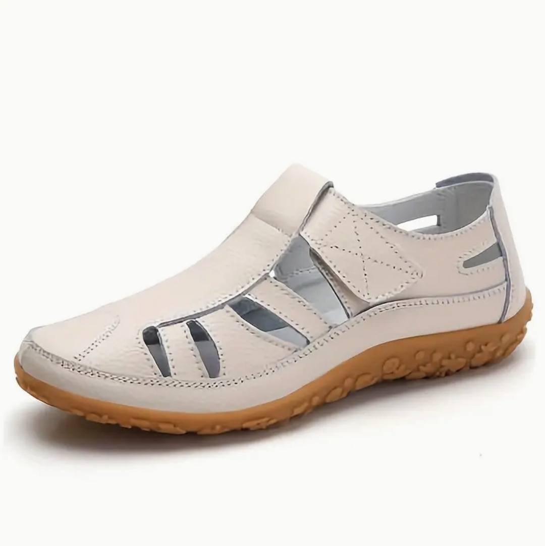Eva - Retro flat sandals with closed toe