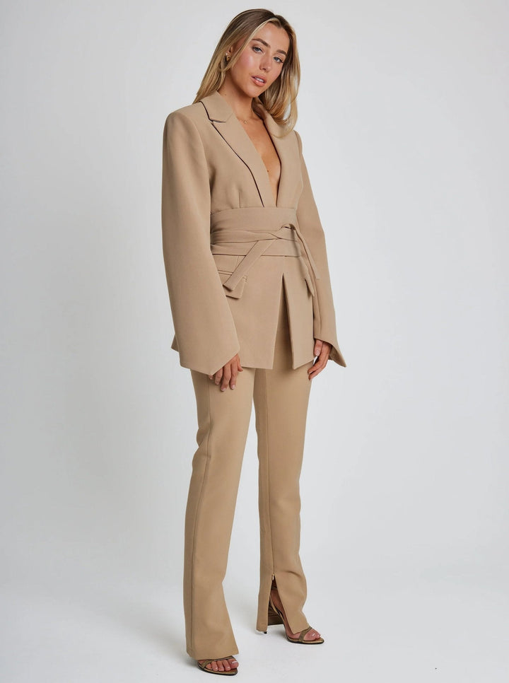 Women's Blazer | Elegant & Tailored Fit