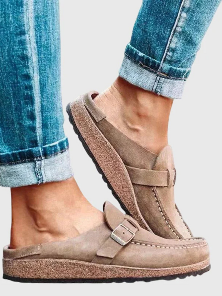 THE AMY COMFORT CLOGS