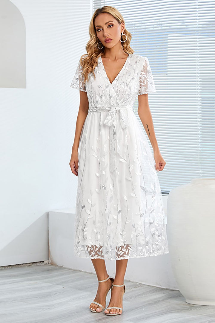 Elegant and Timeless Summer Dress - Sophisticated Flowing Cut