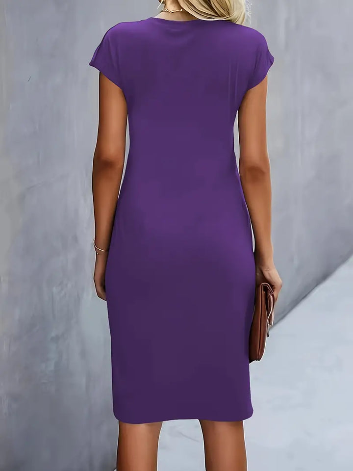 Katrien – Timeless Midi Dress with Flattering Silhouette