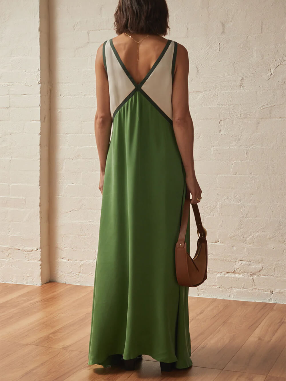 Carina - V-Neck Dress