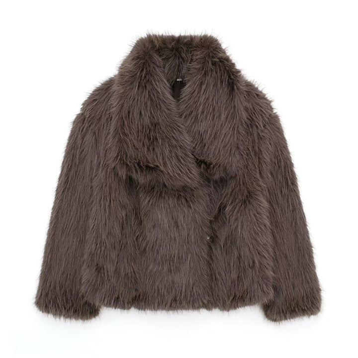 Véronique - Chic Short Fur Coat