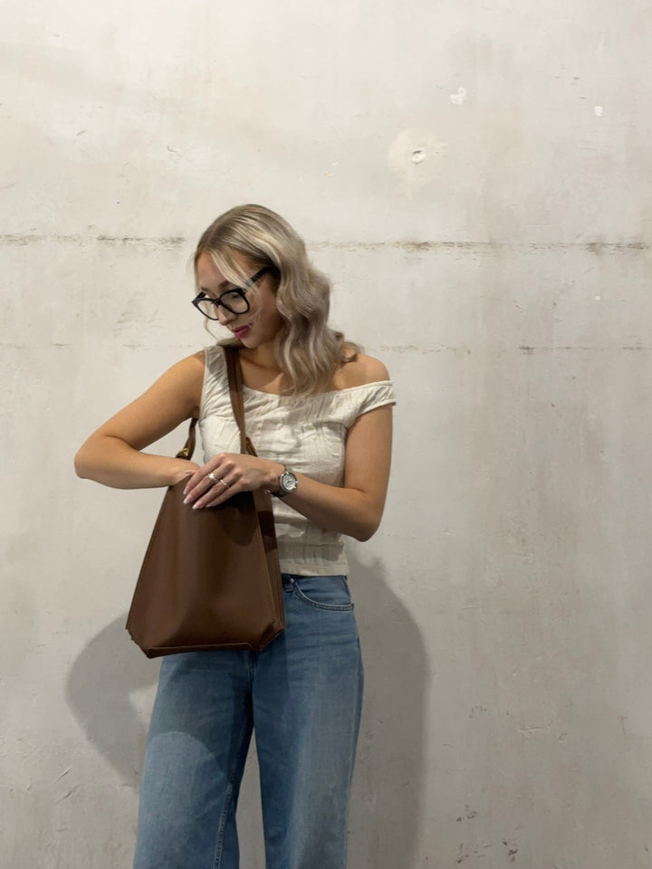 Gwyneira Daily Chic Shoulder Bag, view 5 - Elena Harper