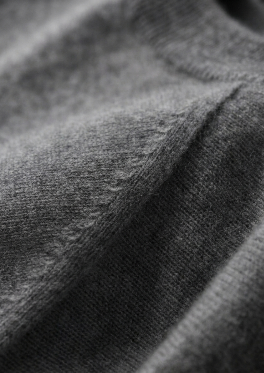 100% CASHMERE CLASSIC CREWNECK T-SHIRT