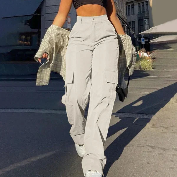 High-Waisted Cargo Pants Streetstyle, view 2 - Elena Harper