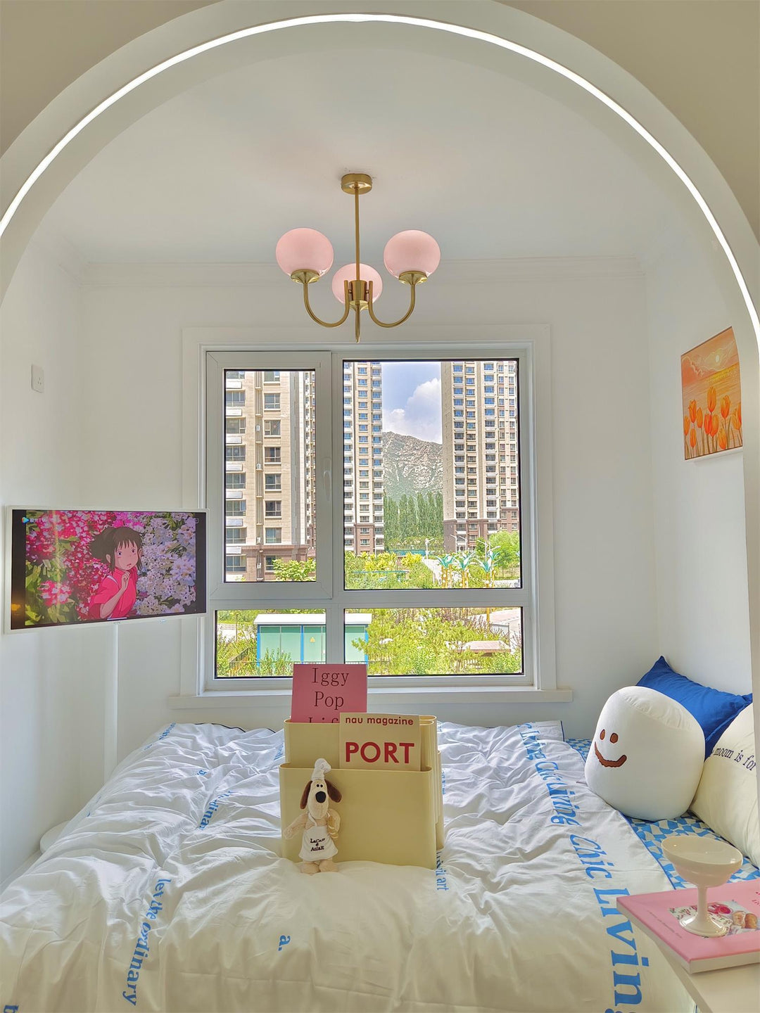 Elegant Circle Pendant Lamp - Modern Ceiling Light Fixture