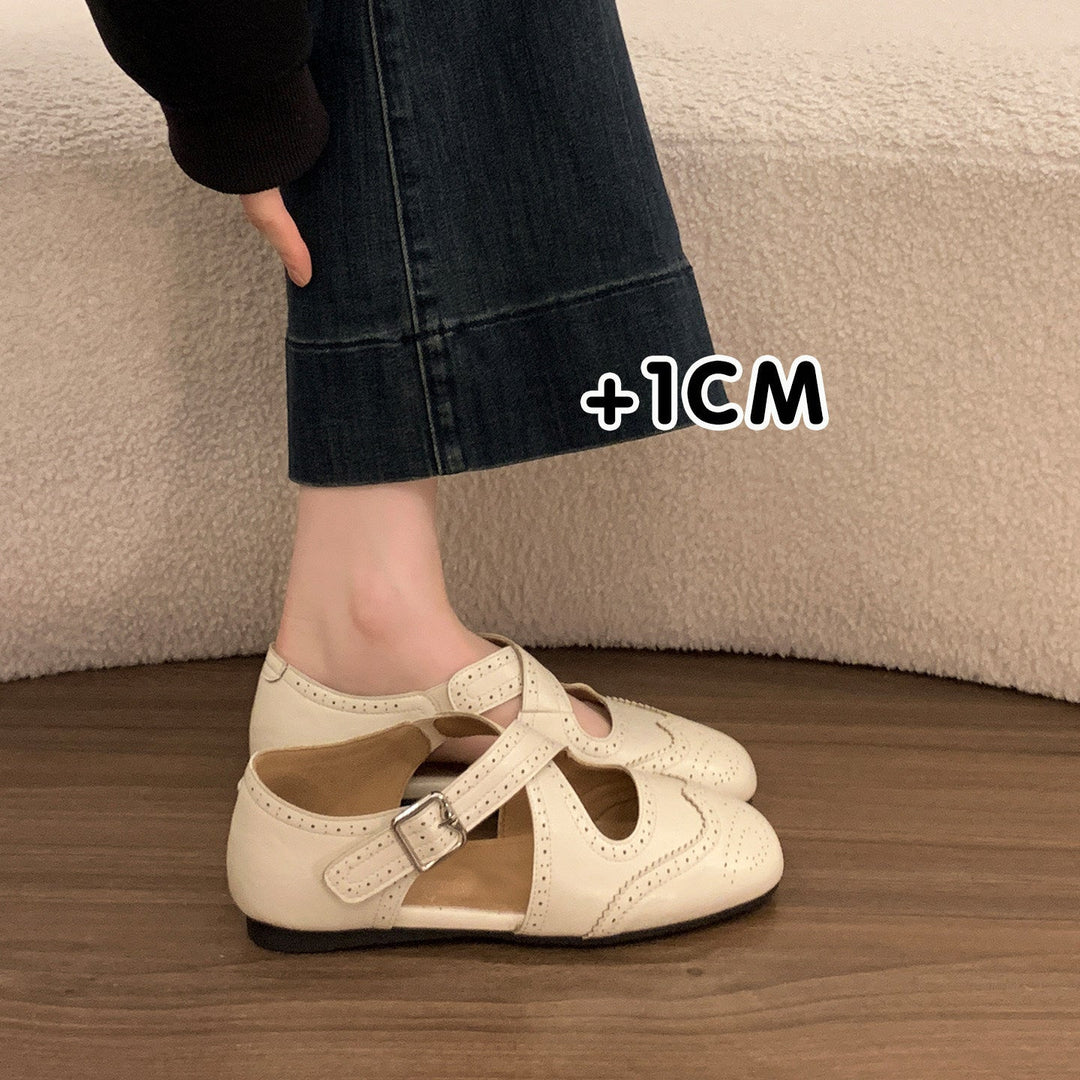 Ladies' Ballerinas with Adjustable Strap and Elegant Cut-Out Design EB