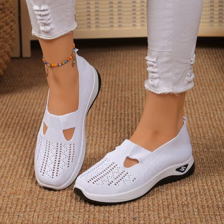 WALKING SHOES FOR WOMEN