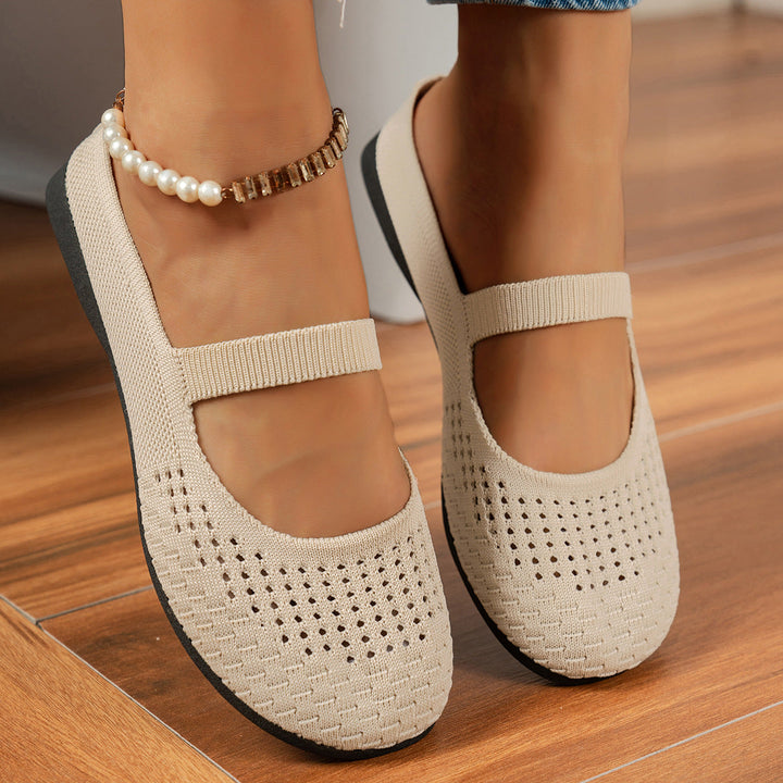 Women's Breathable Shoe with Elastic Strap Design EB