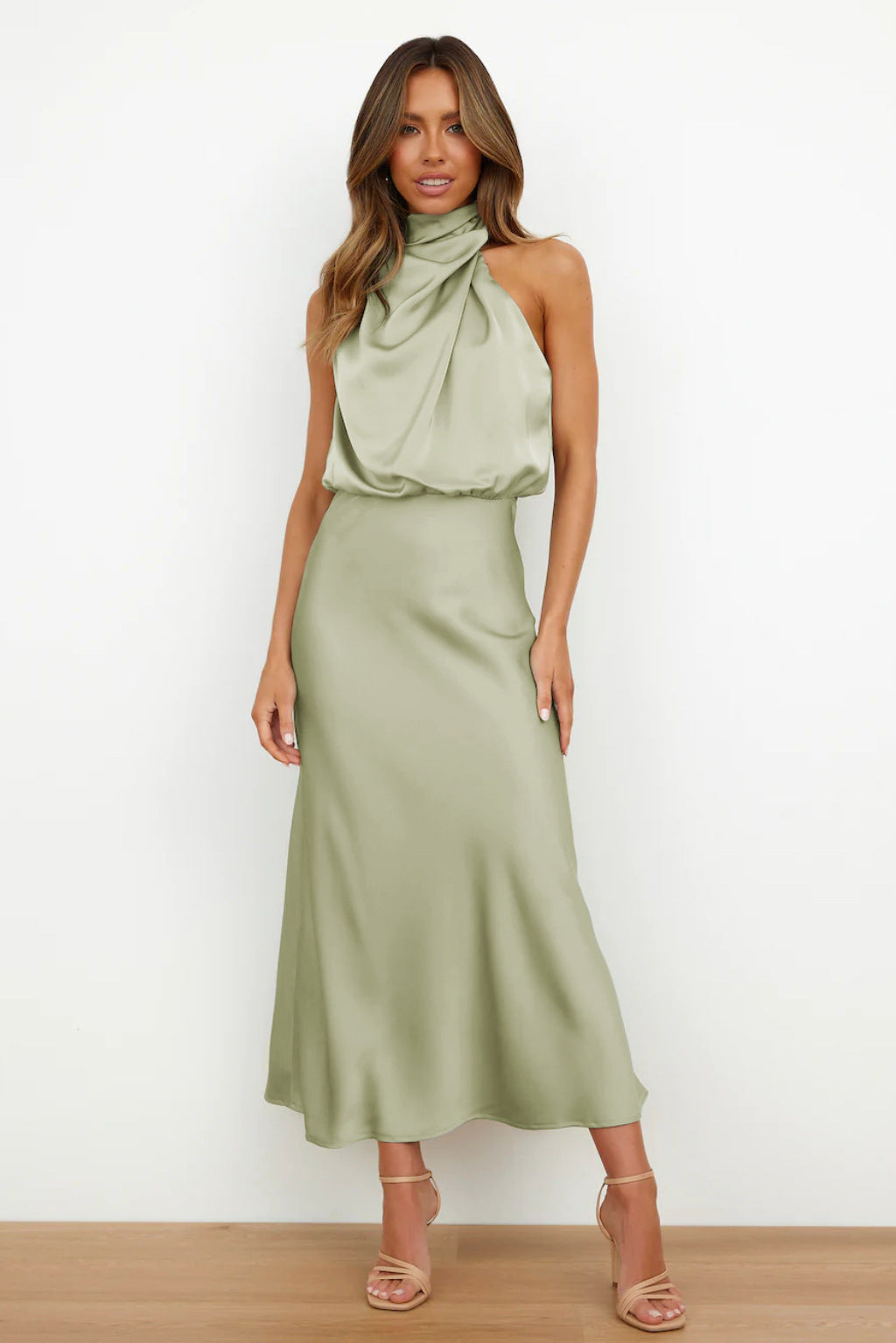 Yara - Stylish Midi Dress with Modern Neckline