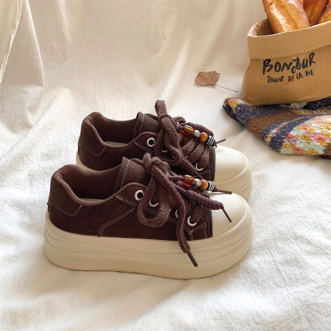 Women’s Chunky Platform Sneakers with Decorative Lacing Details – Névara