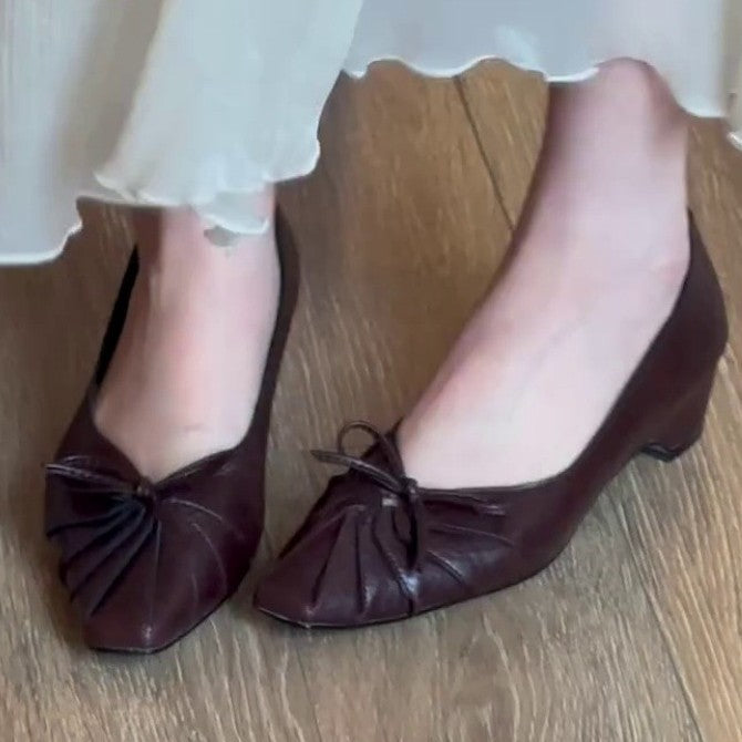 Ladies' Ballerina with Playful Bow Application Made of High-Quality Leather EB