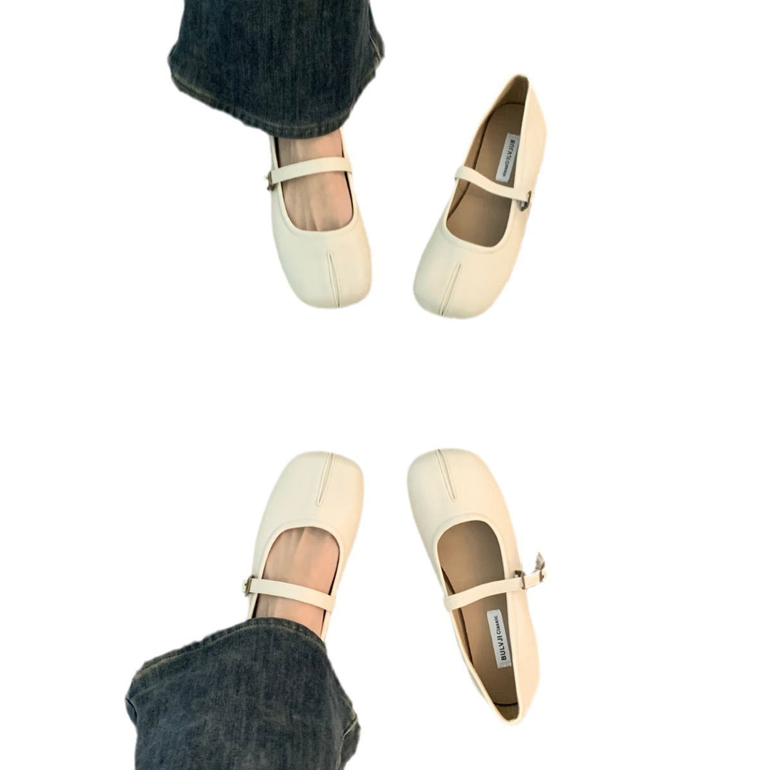 Women's Ballerinas with Adjustable Strap and Decorative Details EB