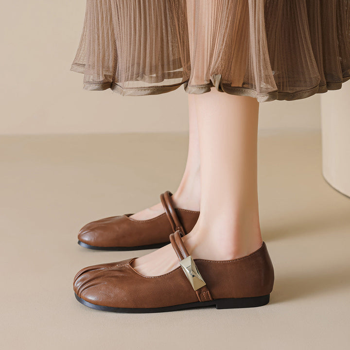 Ladies' Ballerinas with Decorative Strap and Fashionable Accent EB