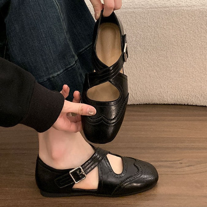 Ladies' Ballerinas with Adjustable Strap and Elegant Cut-Out Design EB