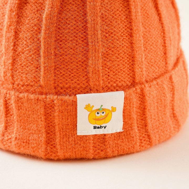 Women's Baby Hat in Pumpkin Look with Leaf and Stem
