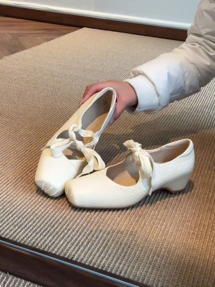Women's Ballerina Shoes with Decorative Bow Accent and Comfortable Footbed Design EB