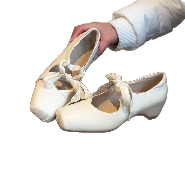 Women's Ballerina Shoes with Decorative Bow Accent and Comfortable Footbed Design EB