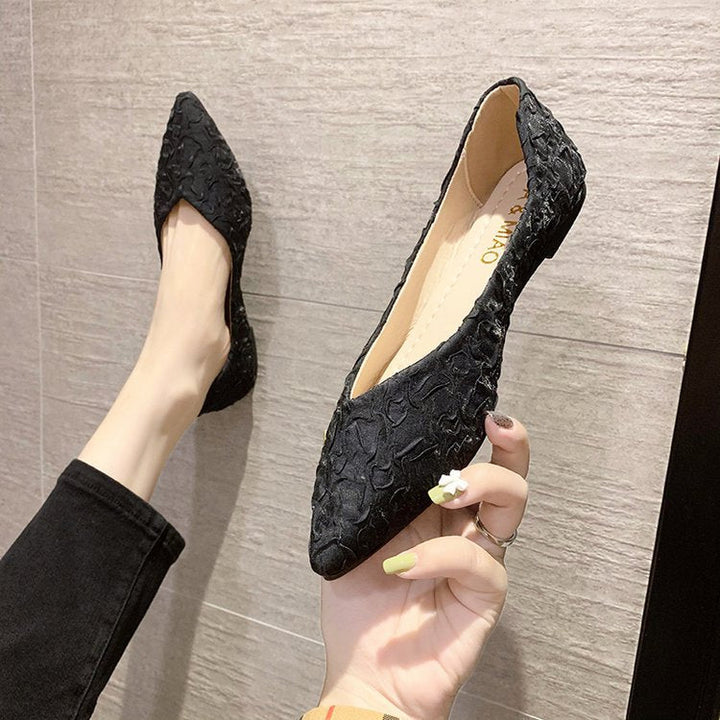 Women's Ballerinas with Pointed Design and Textured Upper EB