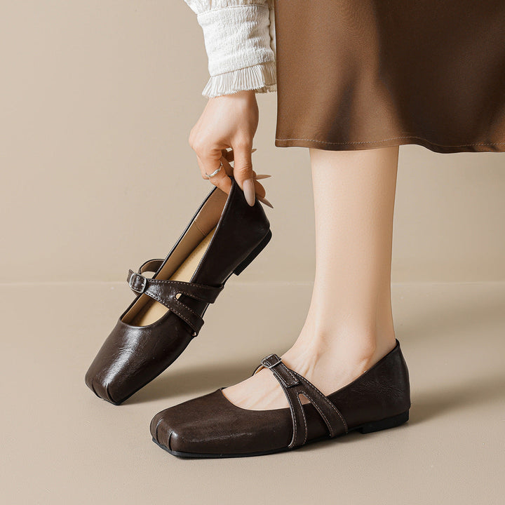 Women's Ballerinas with Adjustable Strap and High-Quality Leather Surface EB