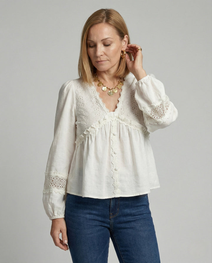 Women's Vintage Lace Blouse