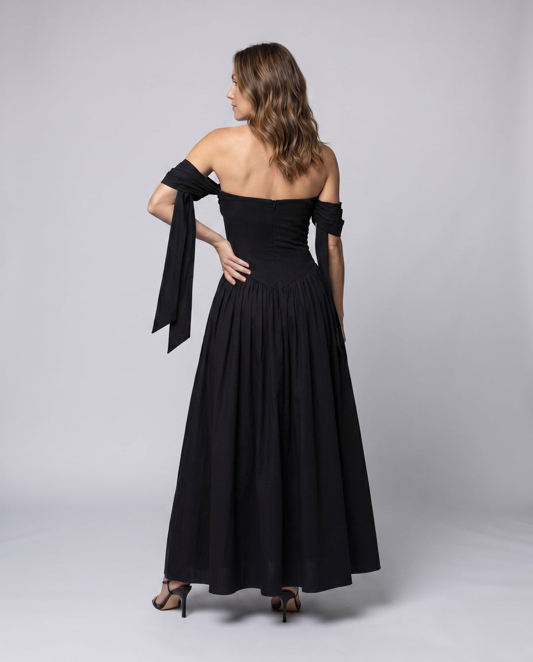 Women's Evening Dress with Off-Shoulder Design and Voluminous Skirt