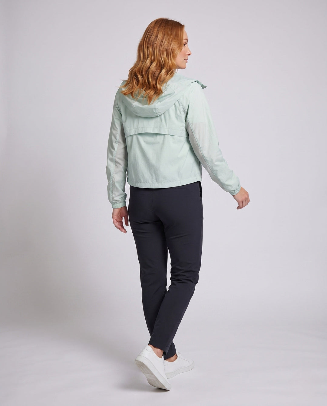 Women's Breathable Running Jacket with Light Wind Protection EB