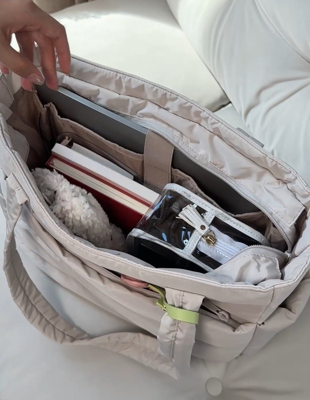 Puffer Bag for Women | Water-Resistant & Spacious