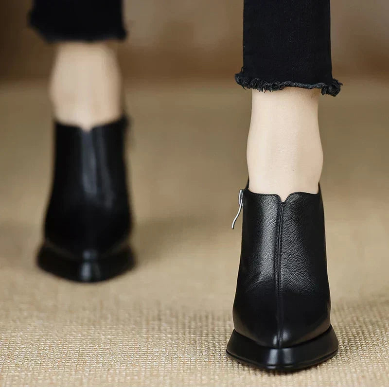 Carina Stylish Pumps - Elena Harper