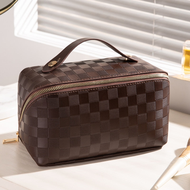 Daleyza - Luxe Checkered Makeup Bag