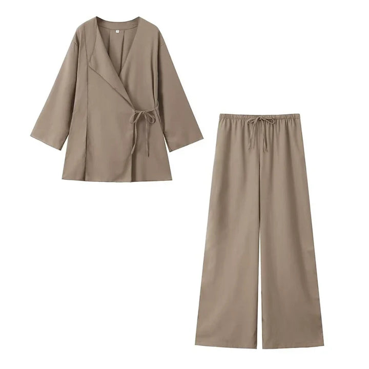 Annabella Soft Chic Set, view 2 - Elena Harper