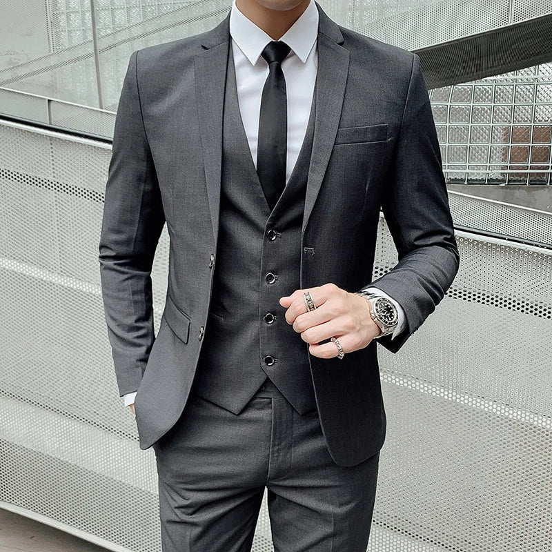 Elegant Business Suit for Men - Elena Harper
