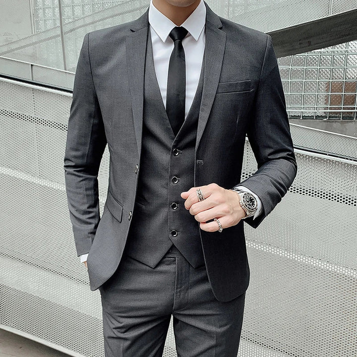 Elegant Business Suit for Men - Elena Harper
