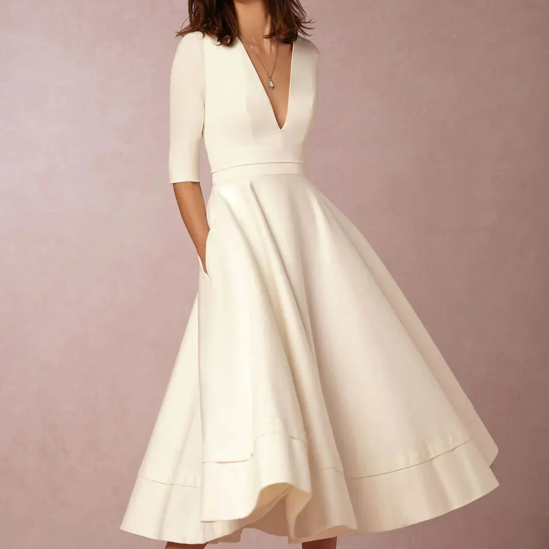 Vintage Women's A-Line Dress from the 60s with Flared Skirt Elegant and Feminine - Elena Harper